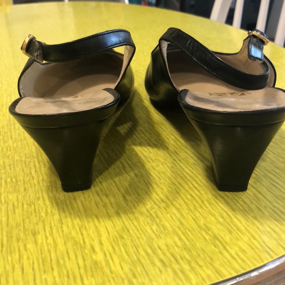 Salvatore Ferragamo Black Sling Back Shoes Saks Fifth Avenue - Picture 7 of 14